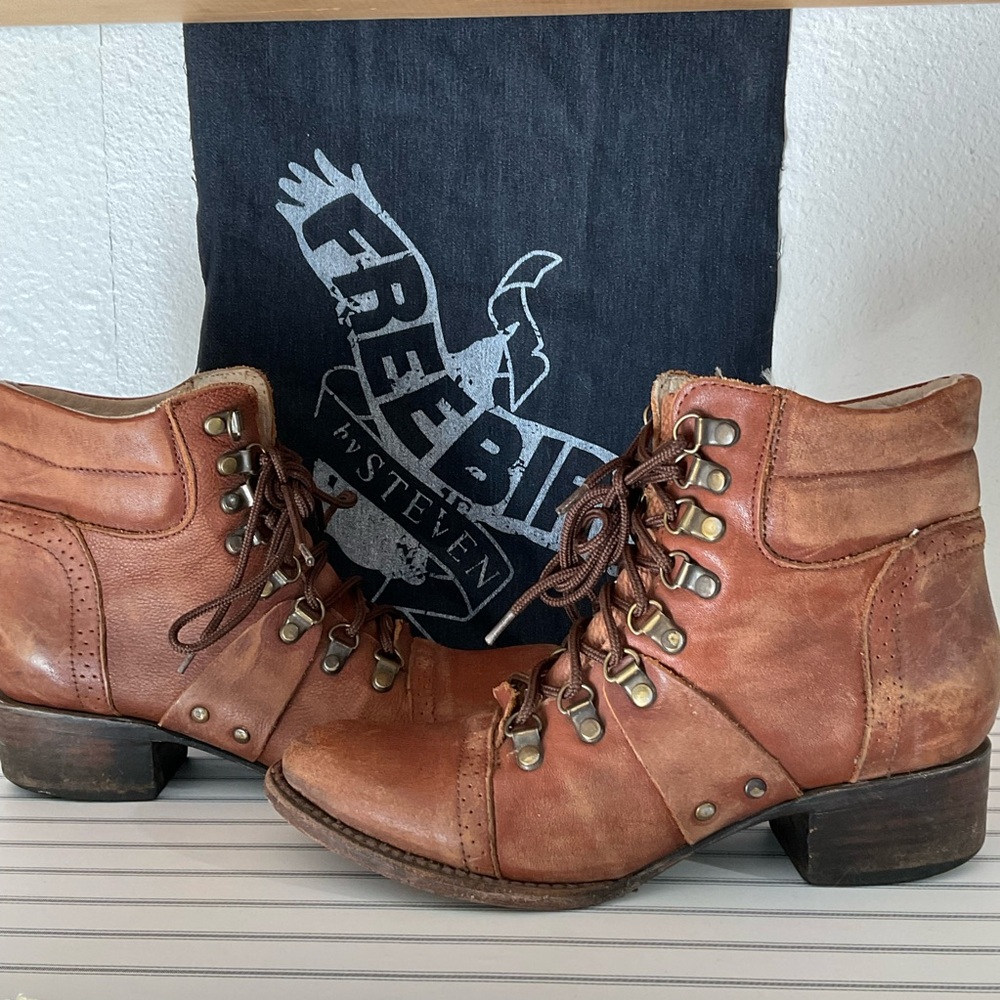 Freebird Rustic Brown Leather Ankle Boots